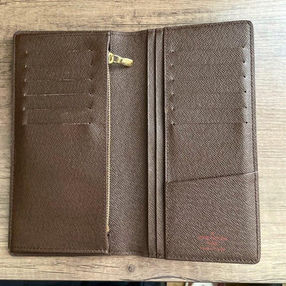 Louis Vuitton Wallet - Picture 4 of 7
